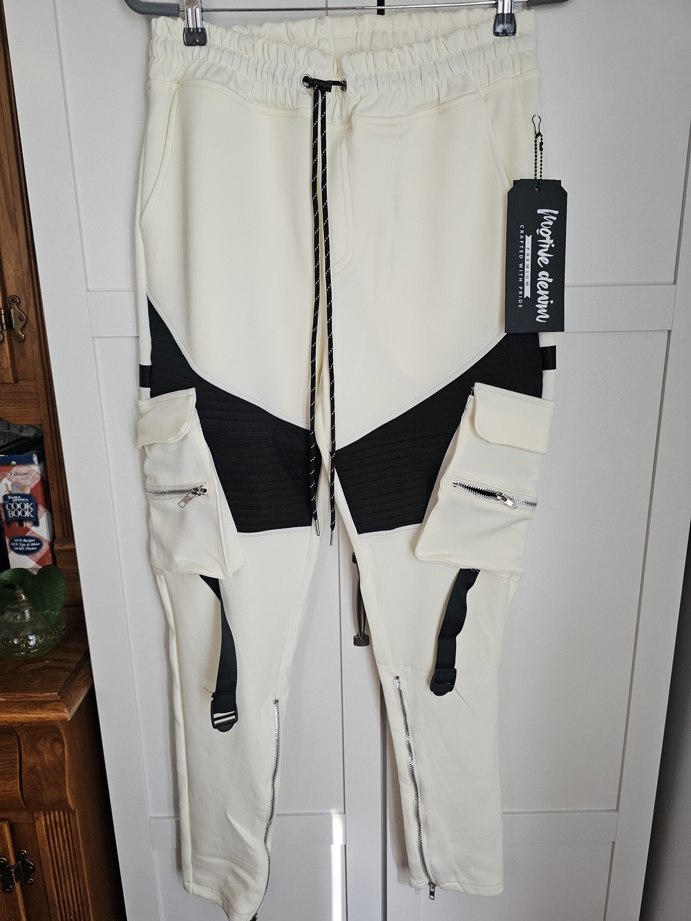 NWT Motive Denim Biker Cargo Track Pants Cream Black Men's Medium Techwear Jogge